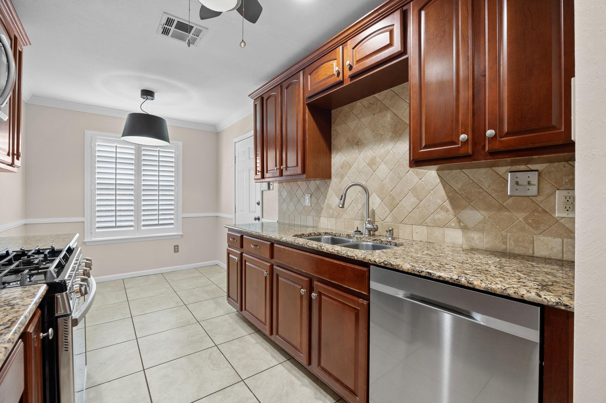 12124 Shropshire BLVD