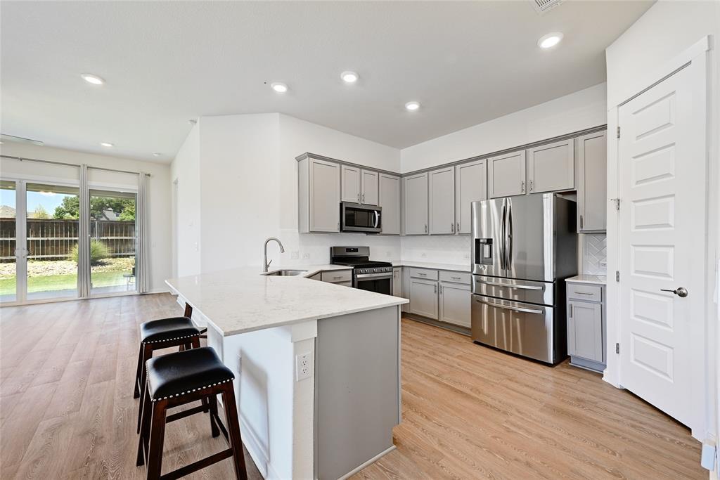 2133 Alamar WALK