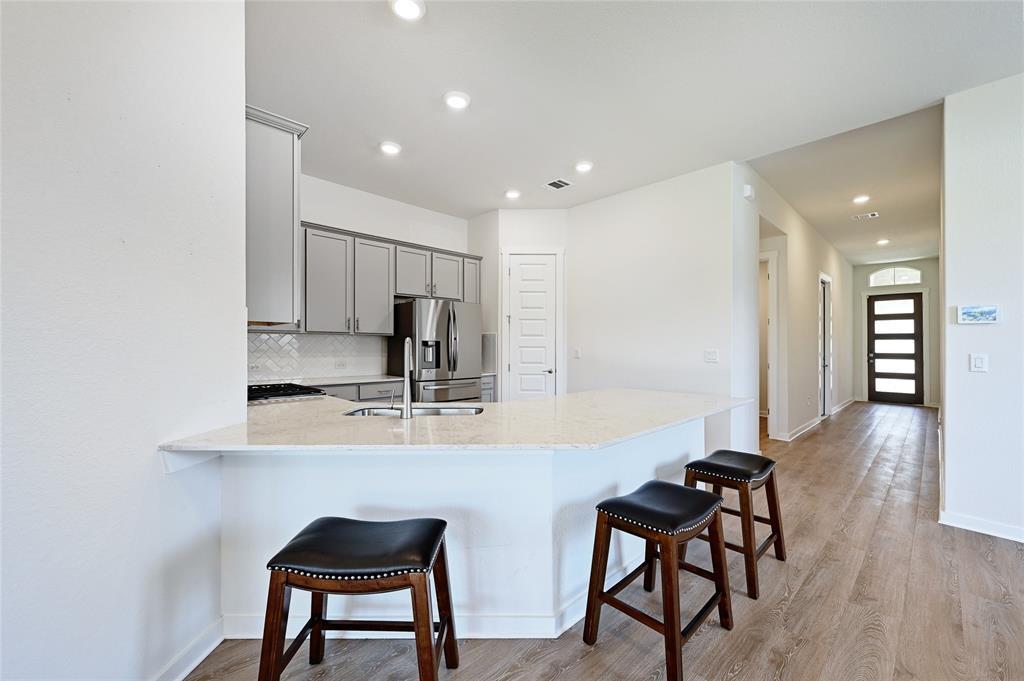 2133 Alamar WALK