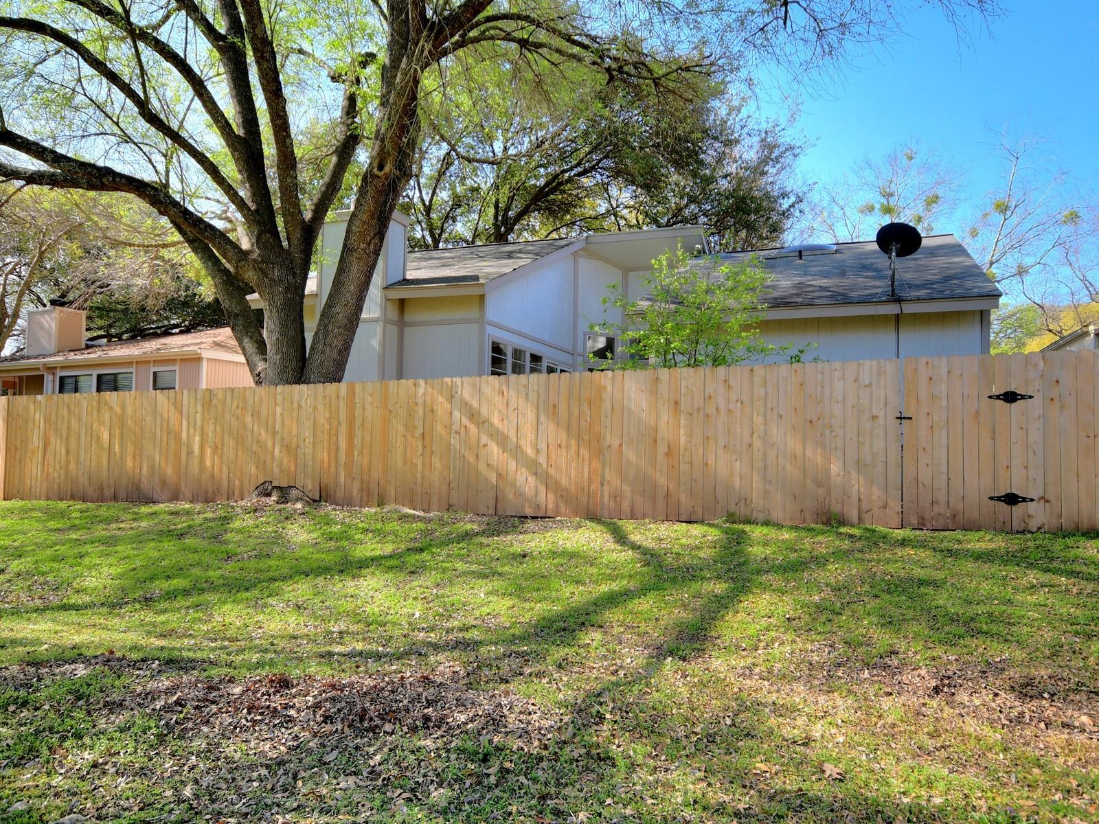 6004 Gardenridge HOLW