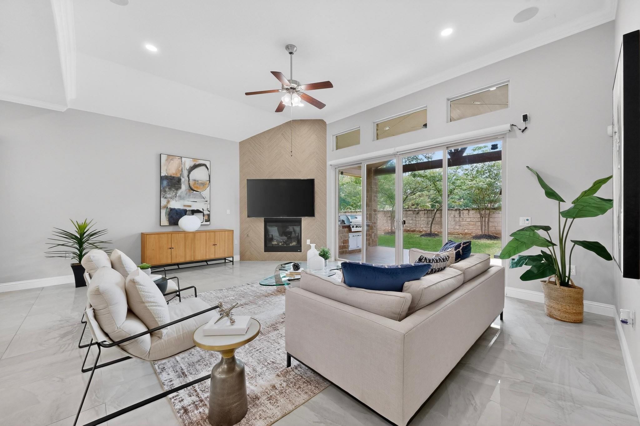 13900 Tyburn TRL
