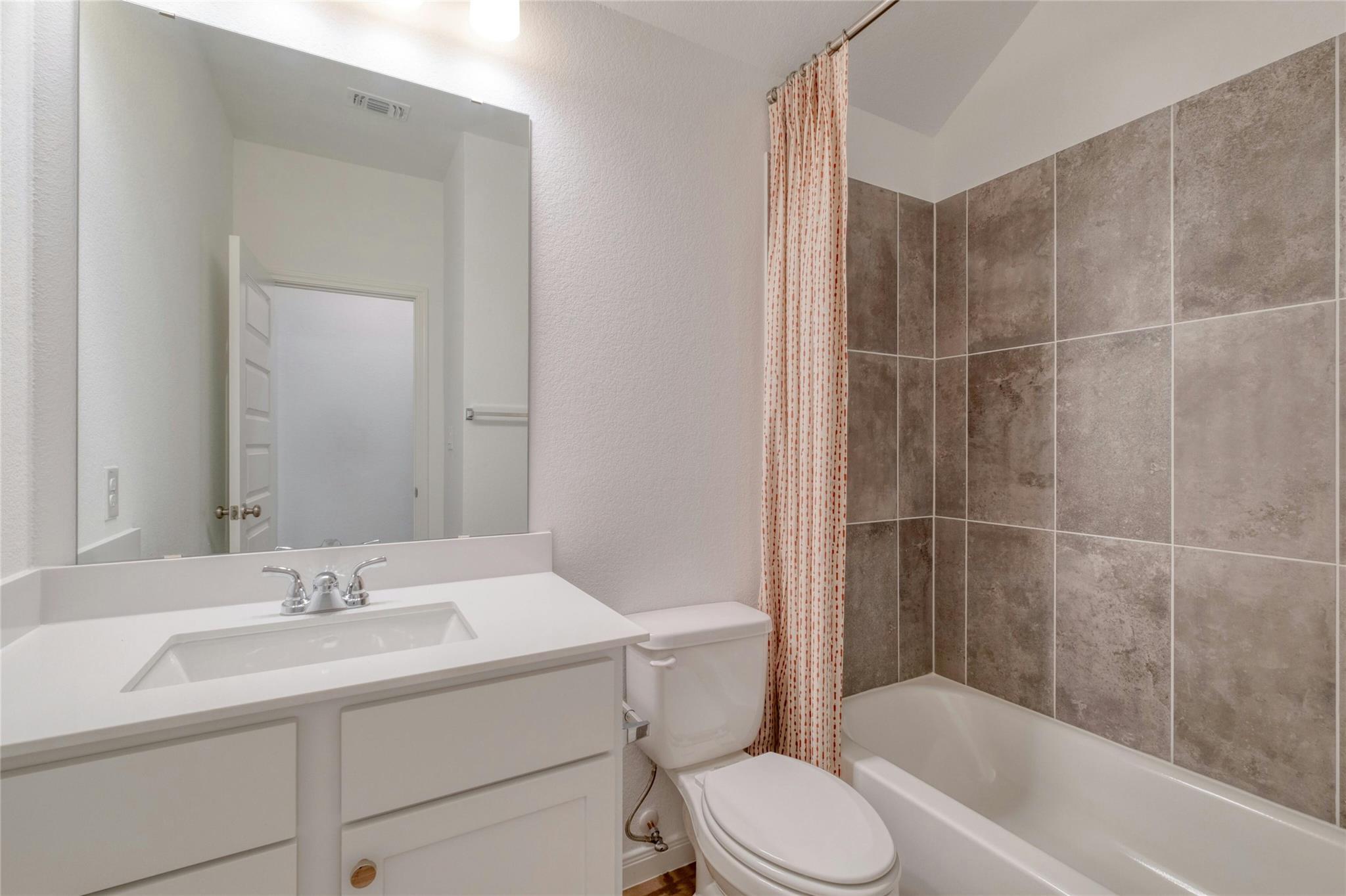 305 Langhorne BND