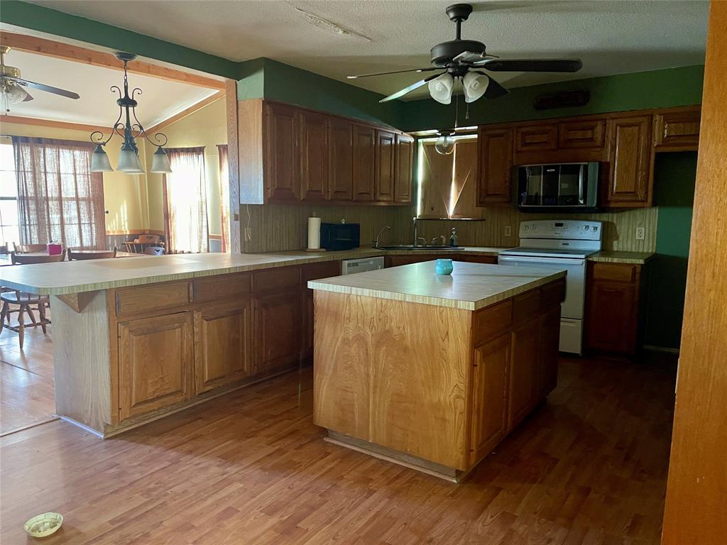 333 Spring Valley ST