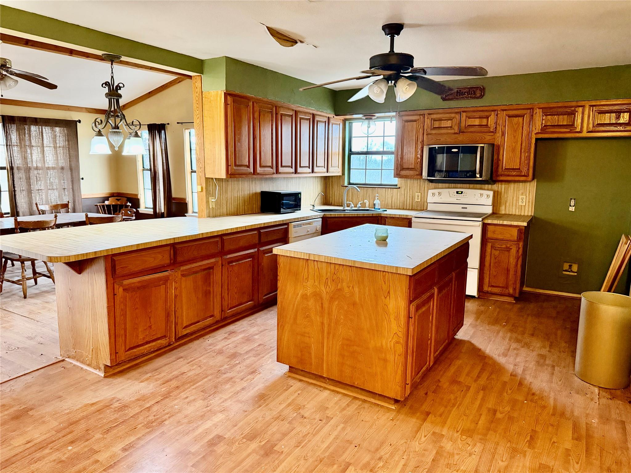 333 Spring Valley ST