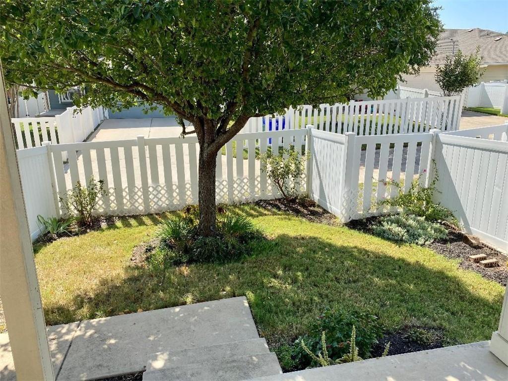 606 Alamo Plaza DR