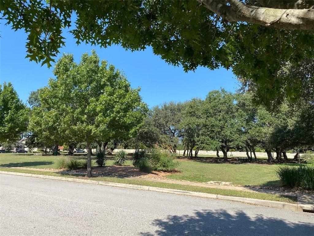 606 Alamo Plaza DR