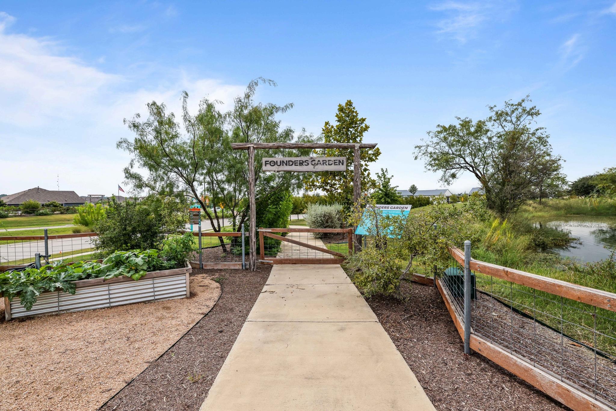 424 Red Buckeye LOOP