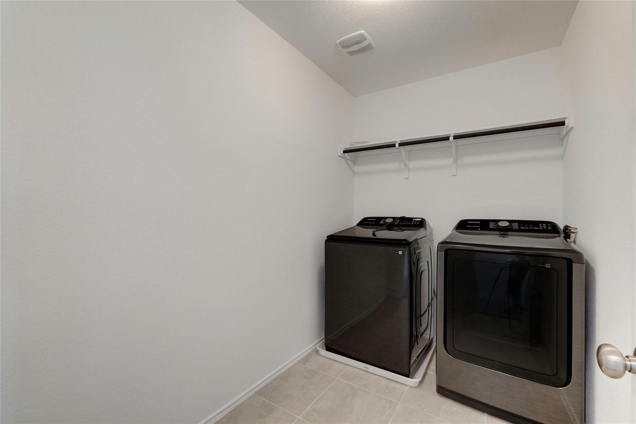 424 Red Buckeye LOOP