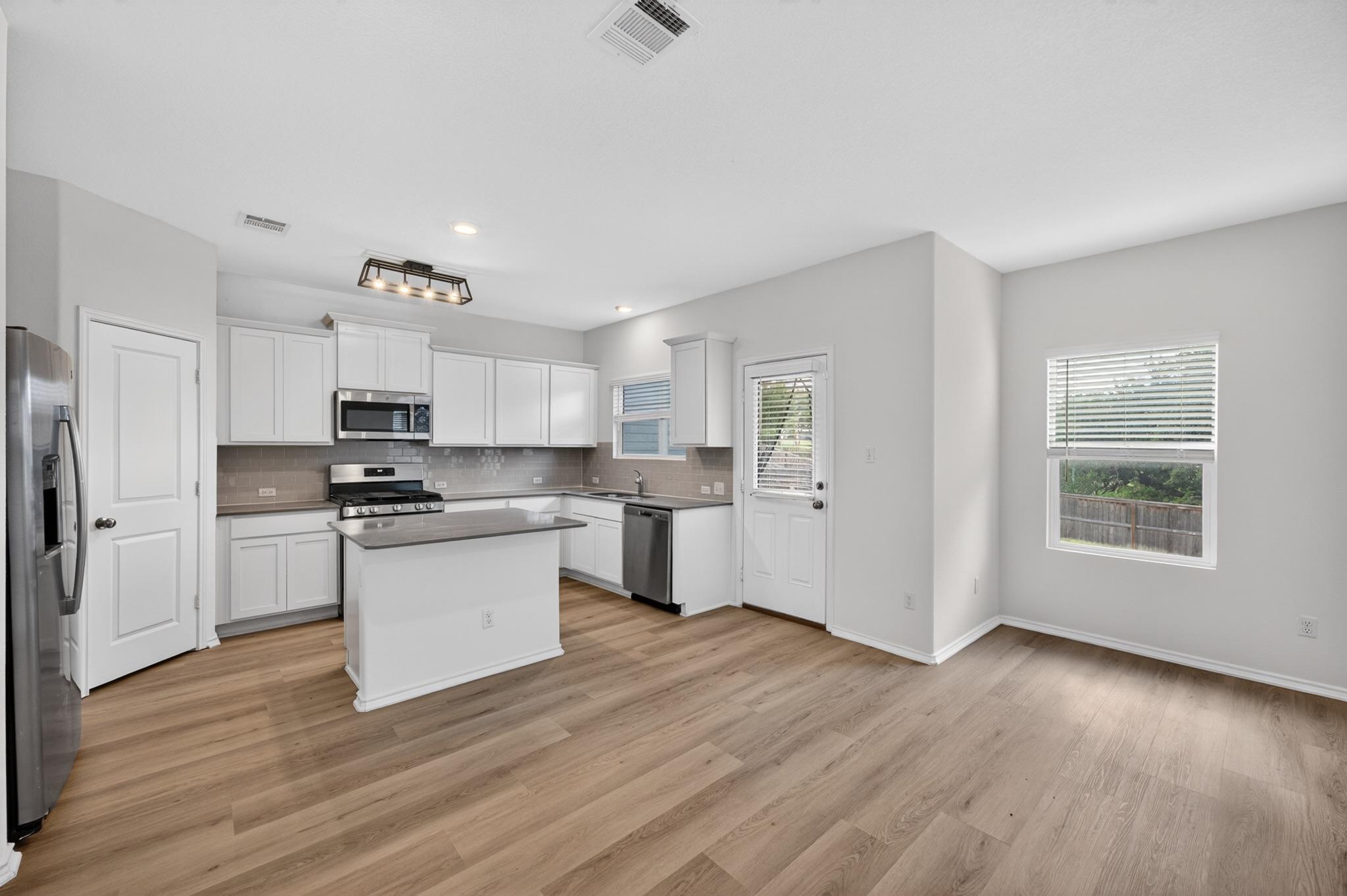 424 Red Buckeye LOOP