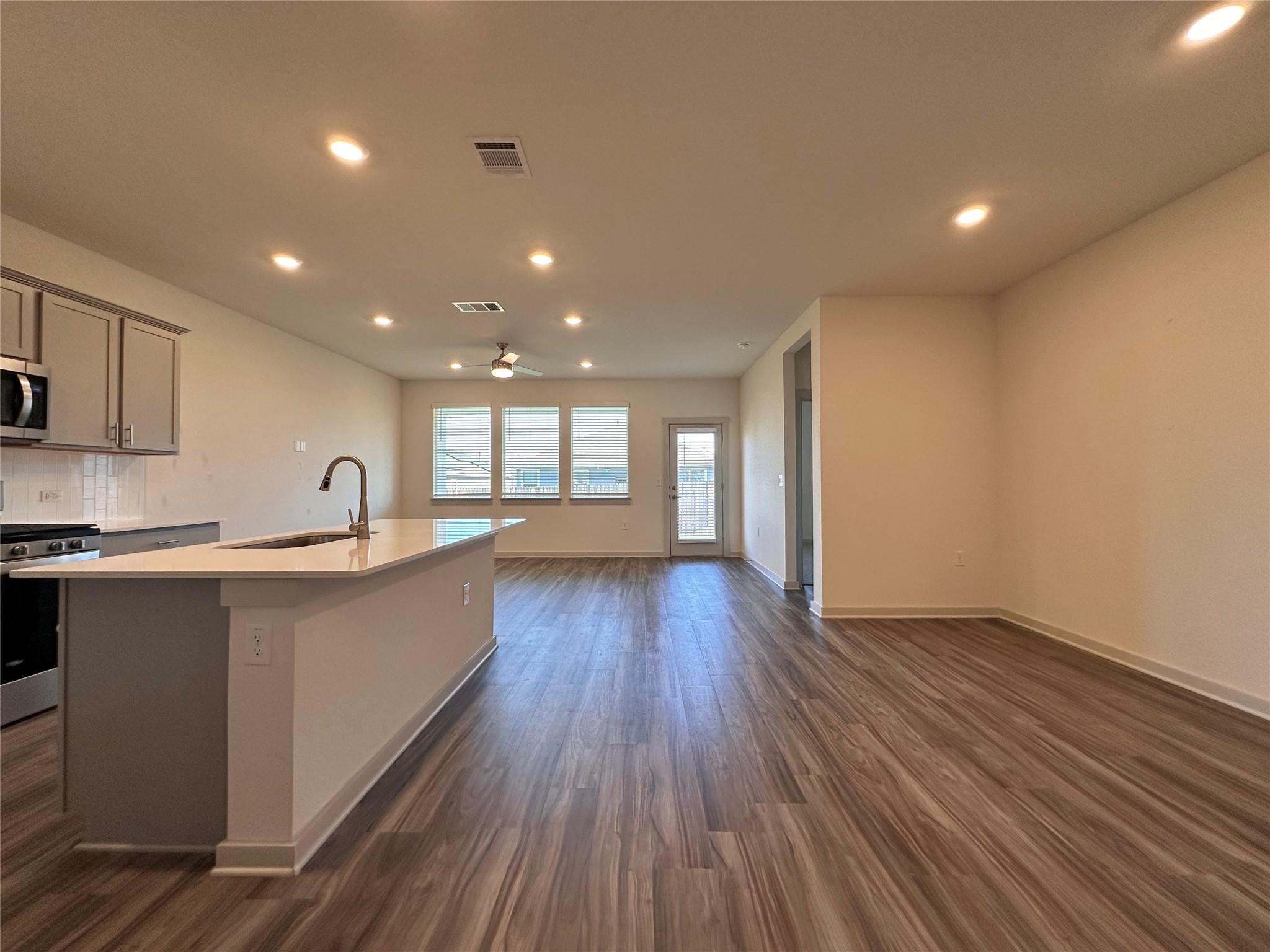 13905 Bavarian Forest DR