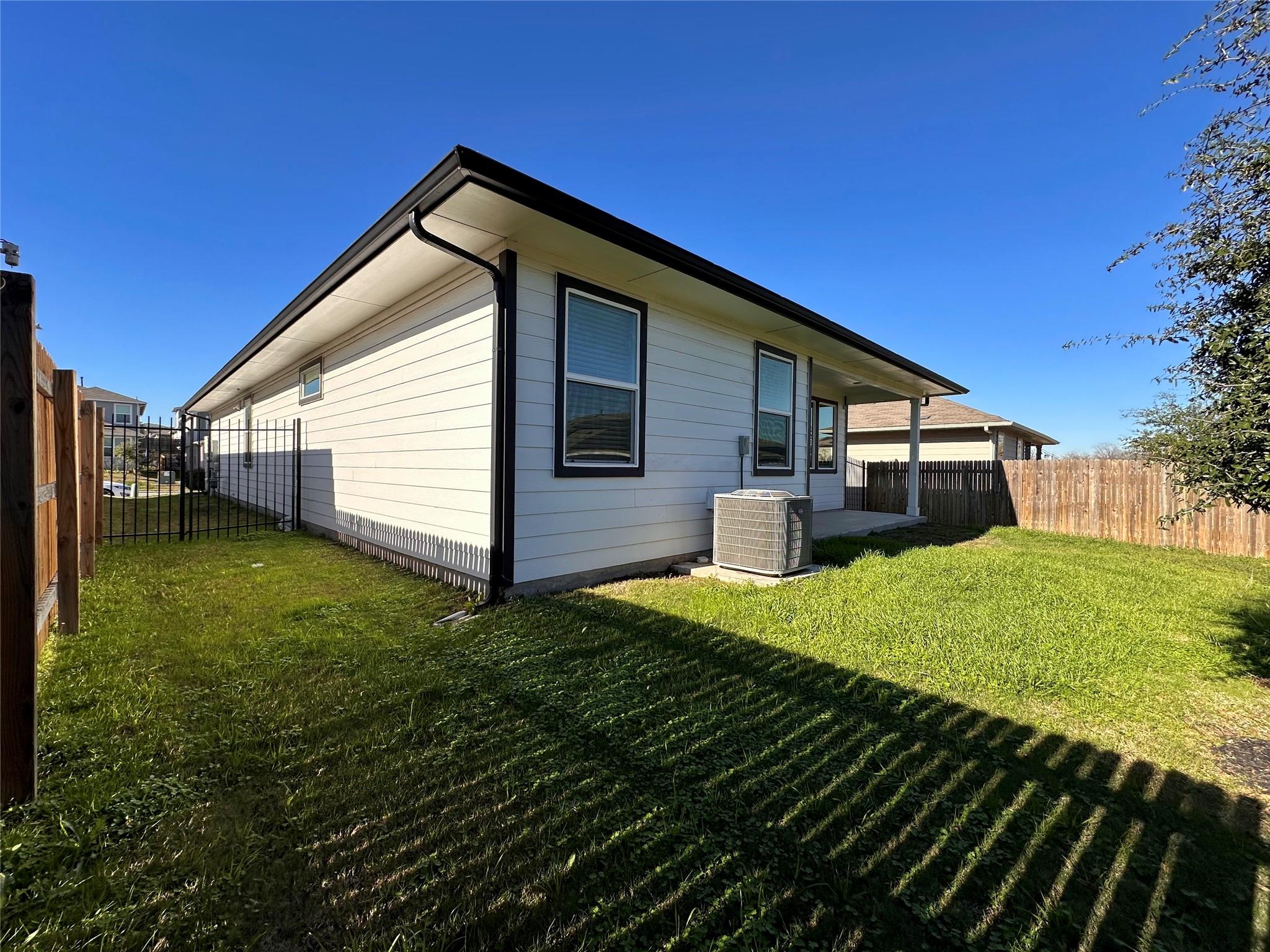 13905 Bavarian Forest DR