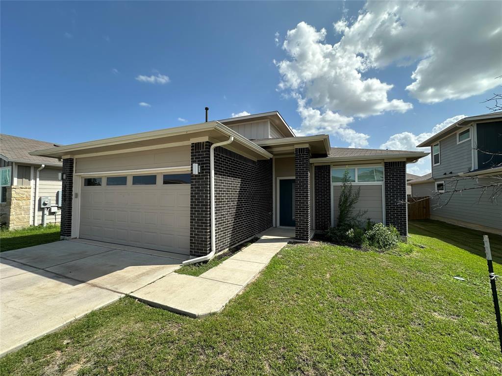 3009 Egan DR