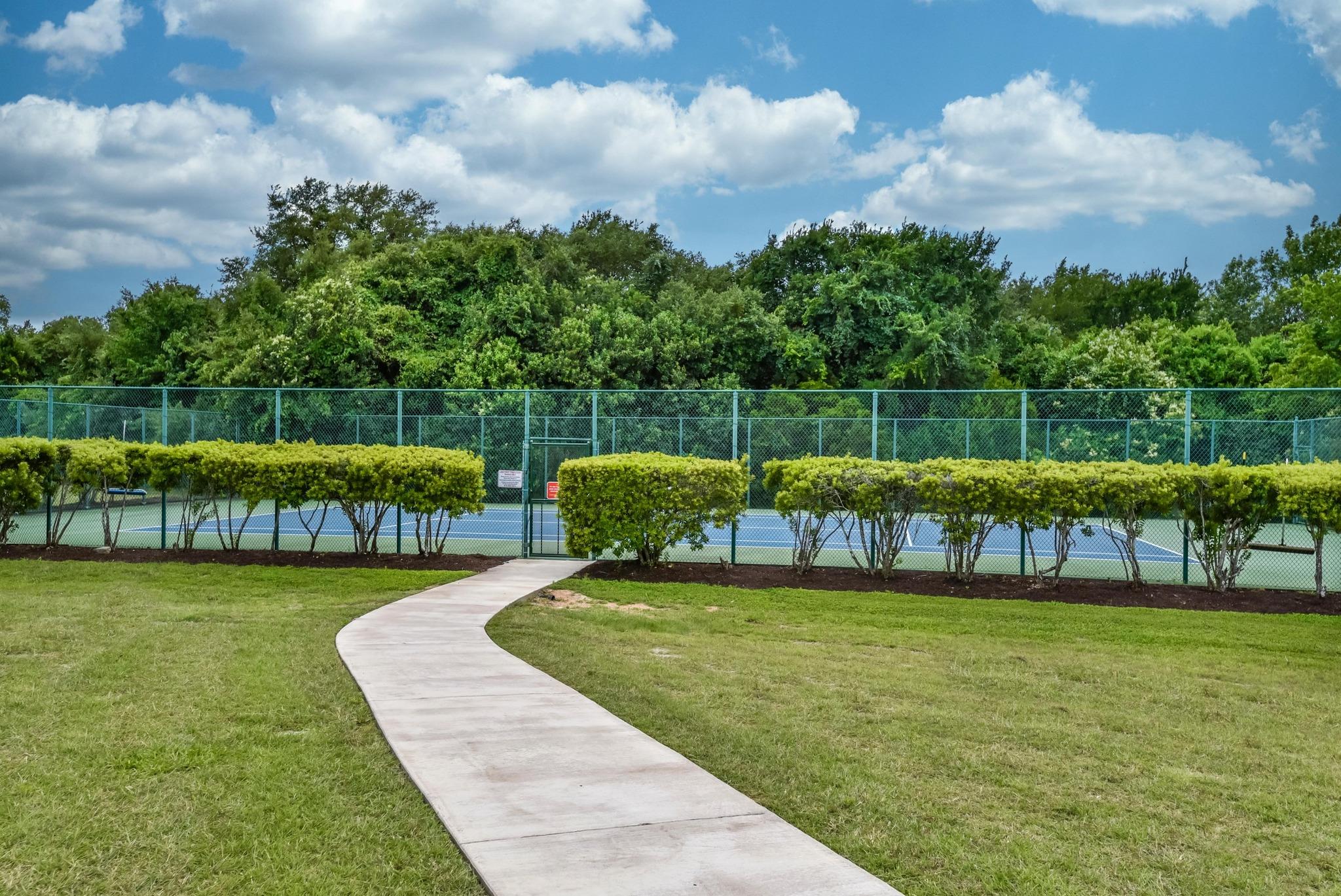 2129 Clear Lake PL