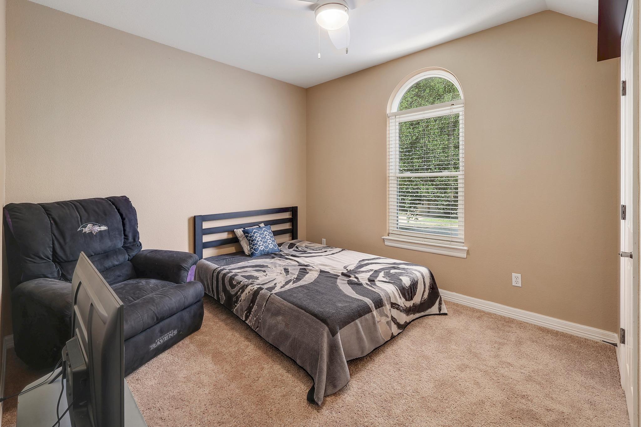 2129 Clear Lake PL