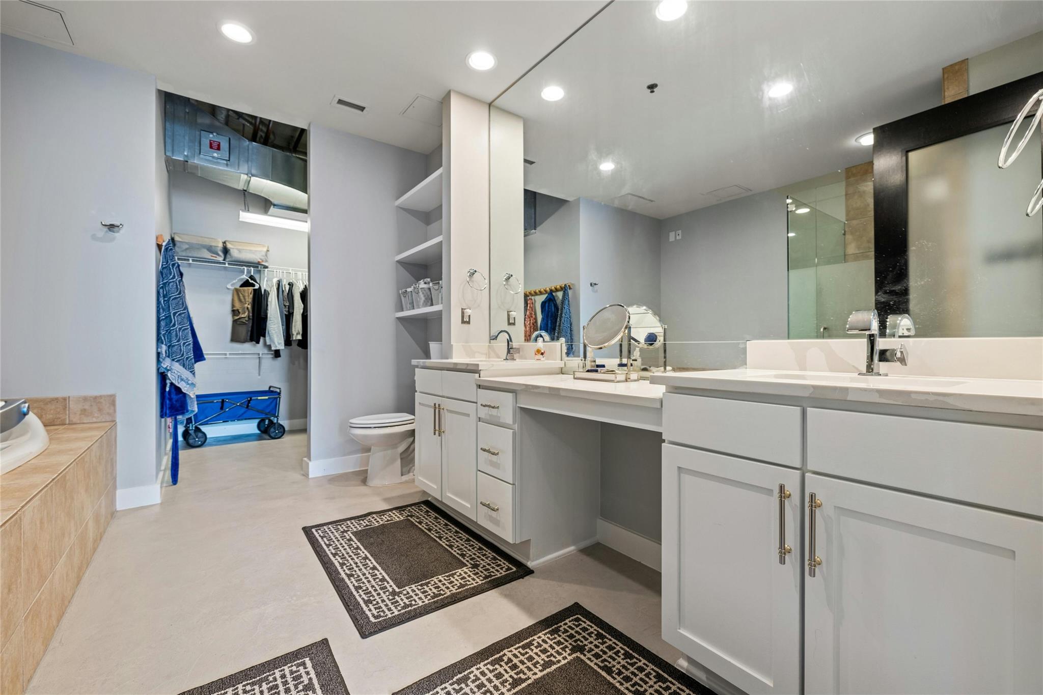 800 W 5th ST # 501