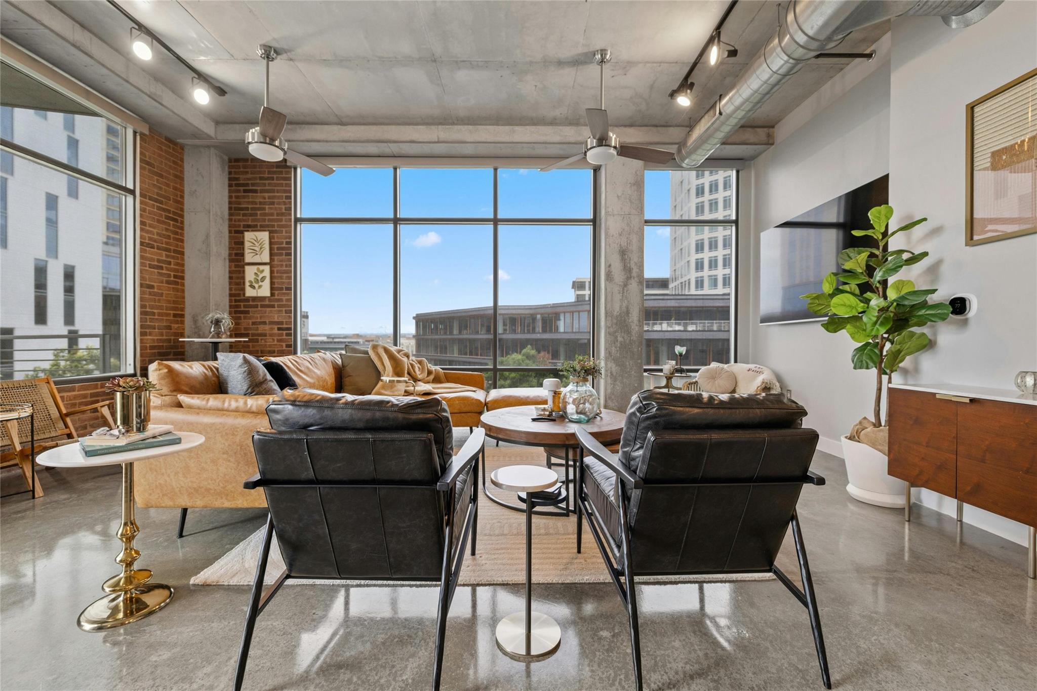 800 W 5th ST # 501