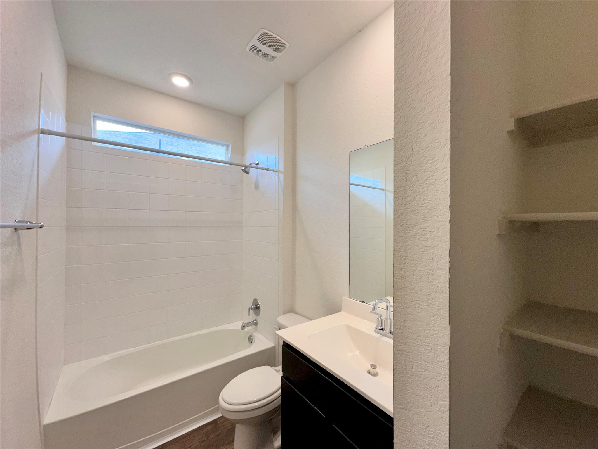 402 Barton Creek LN