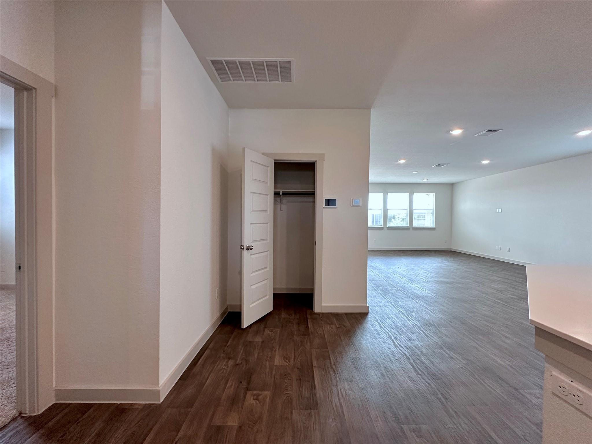 402 Barton Creek LN