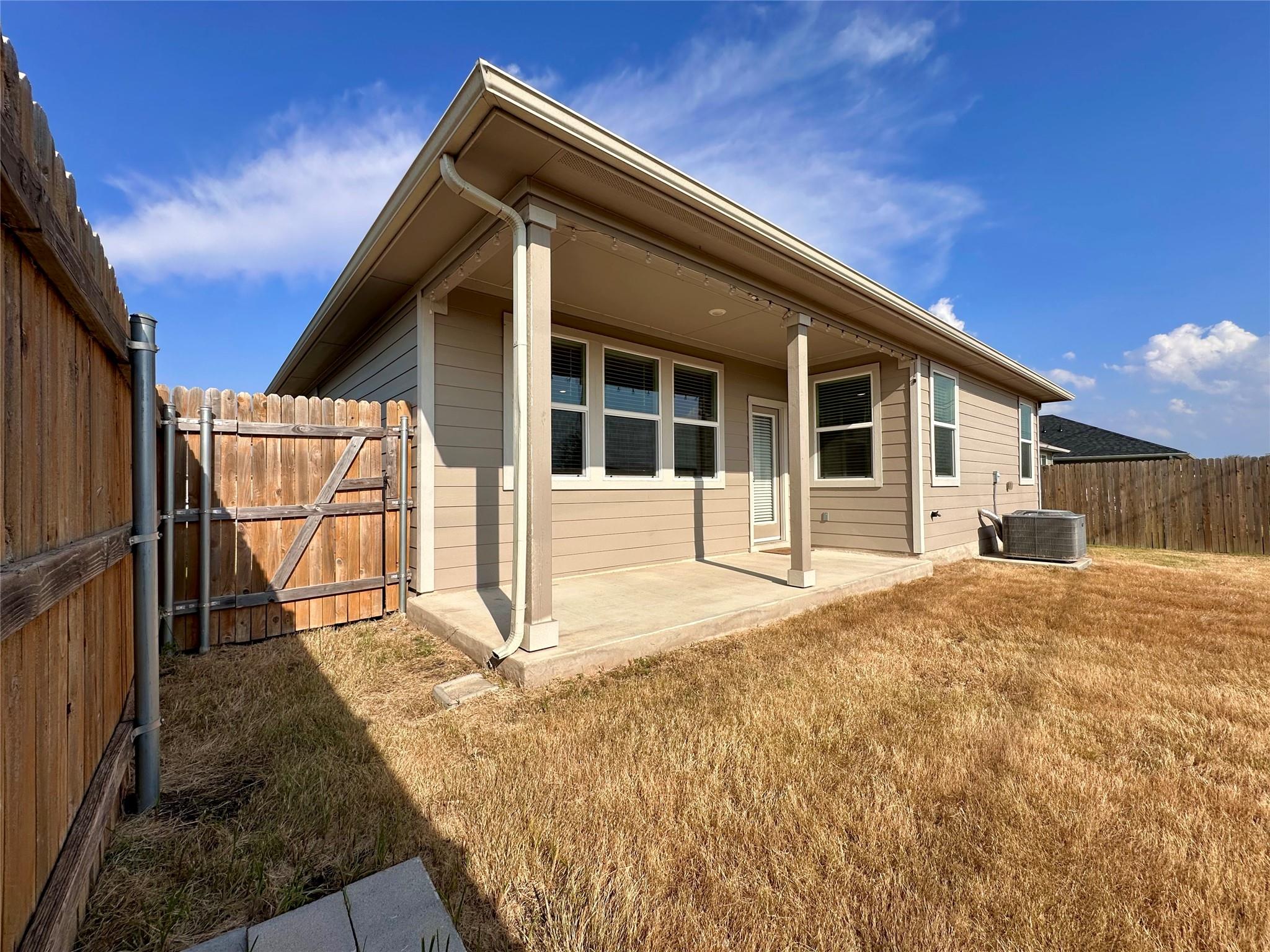402 Barton Creek LN