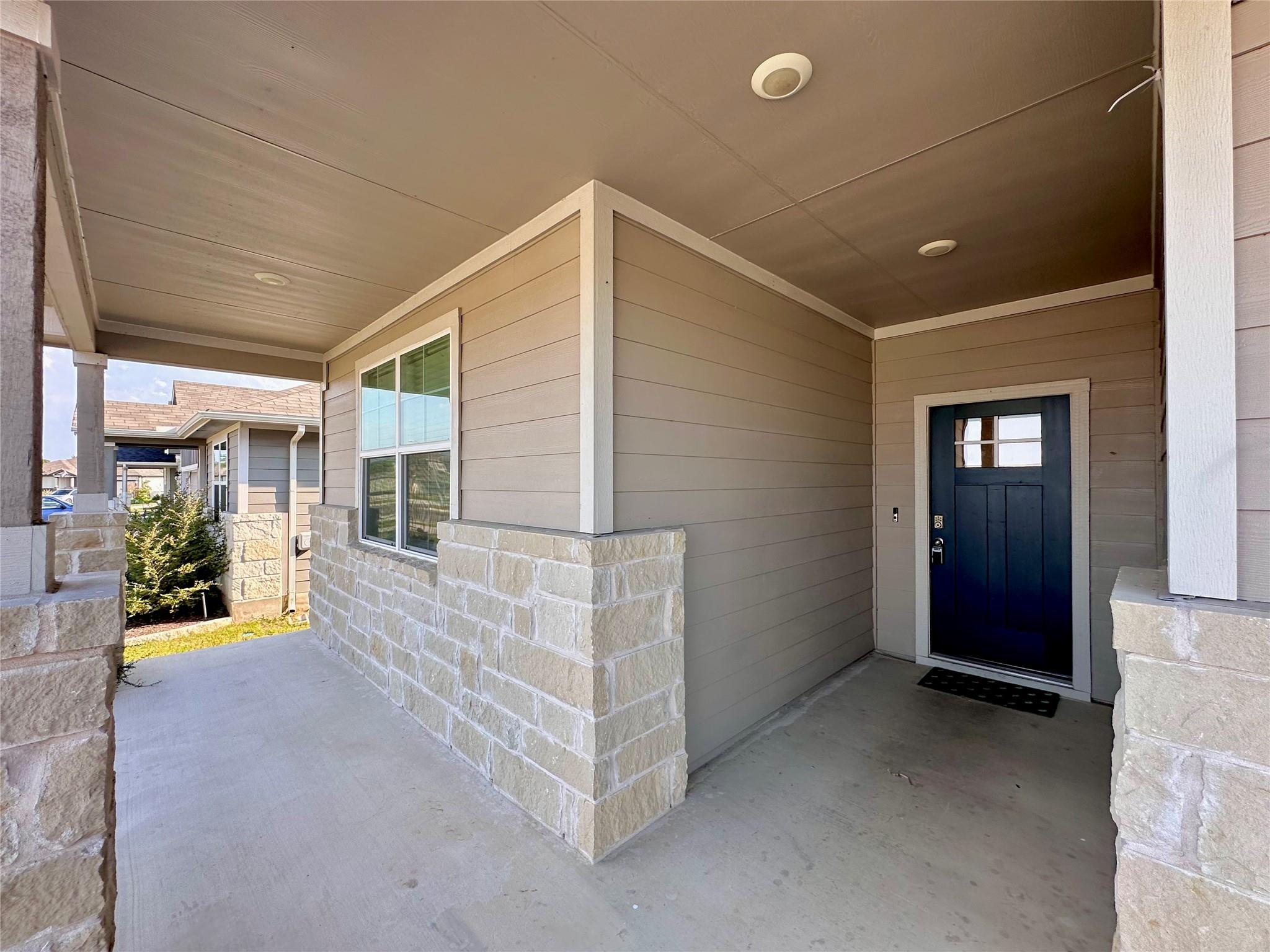 402 Barton Creek LN