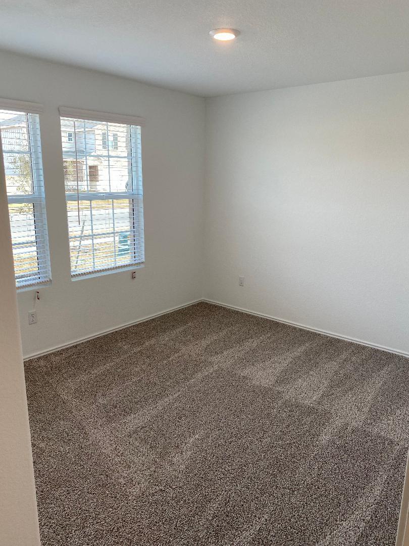 221 Chickasaw LN