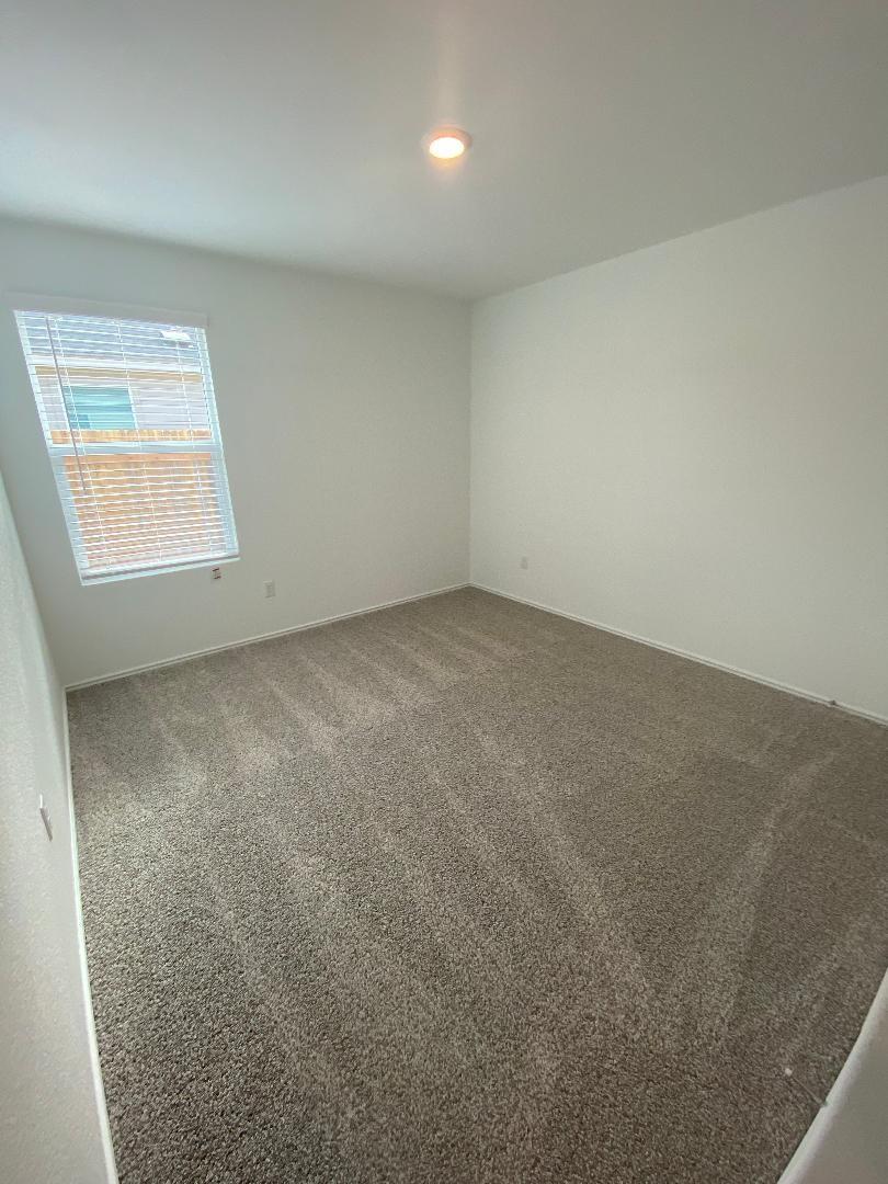 221 Chickasaw LN