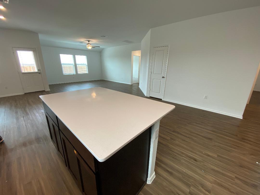 221 Chickasaw LN