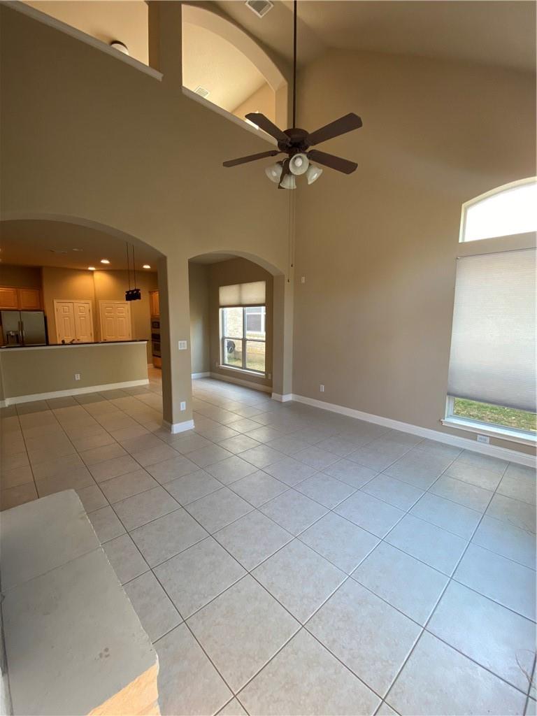 15305 Interlachen DR