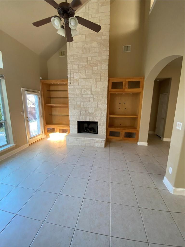 15305 Interlachen DR