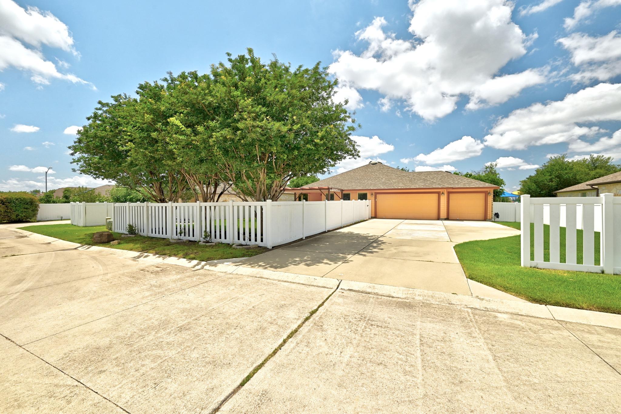 1204 Kingston Lacy BLVD