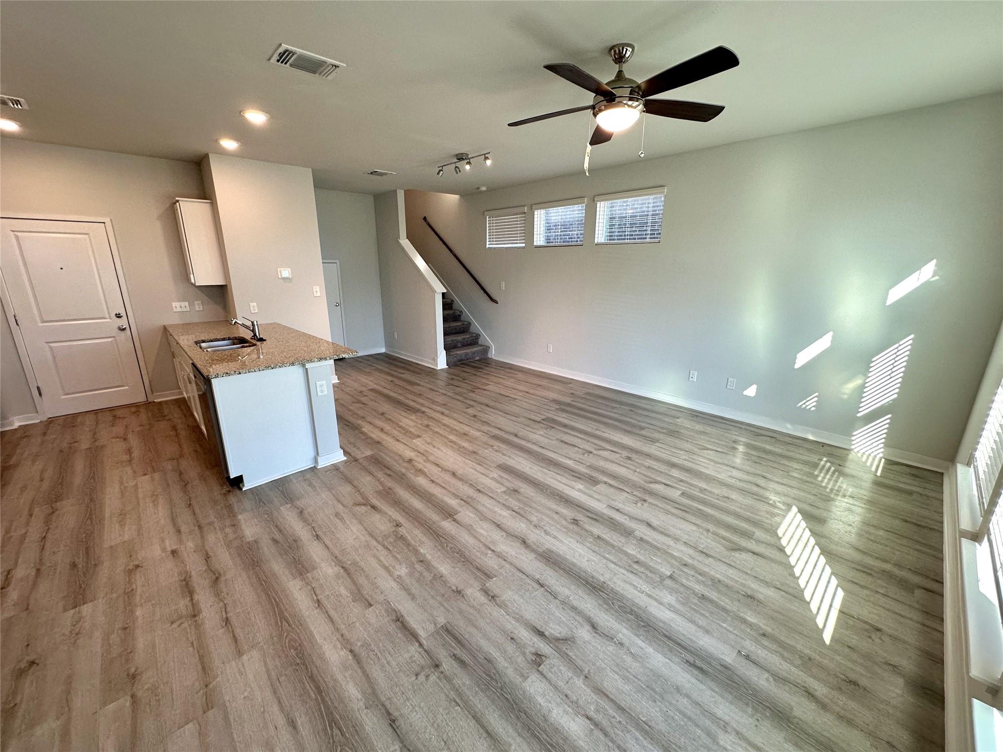605 W South ST # 21