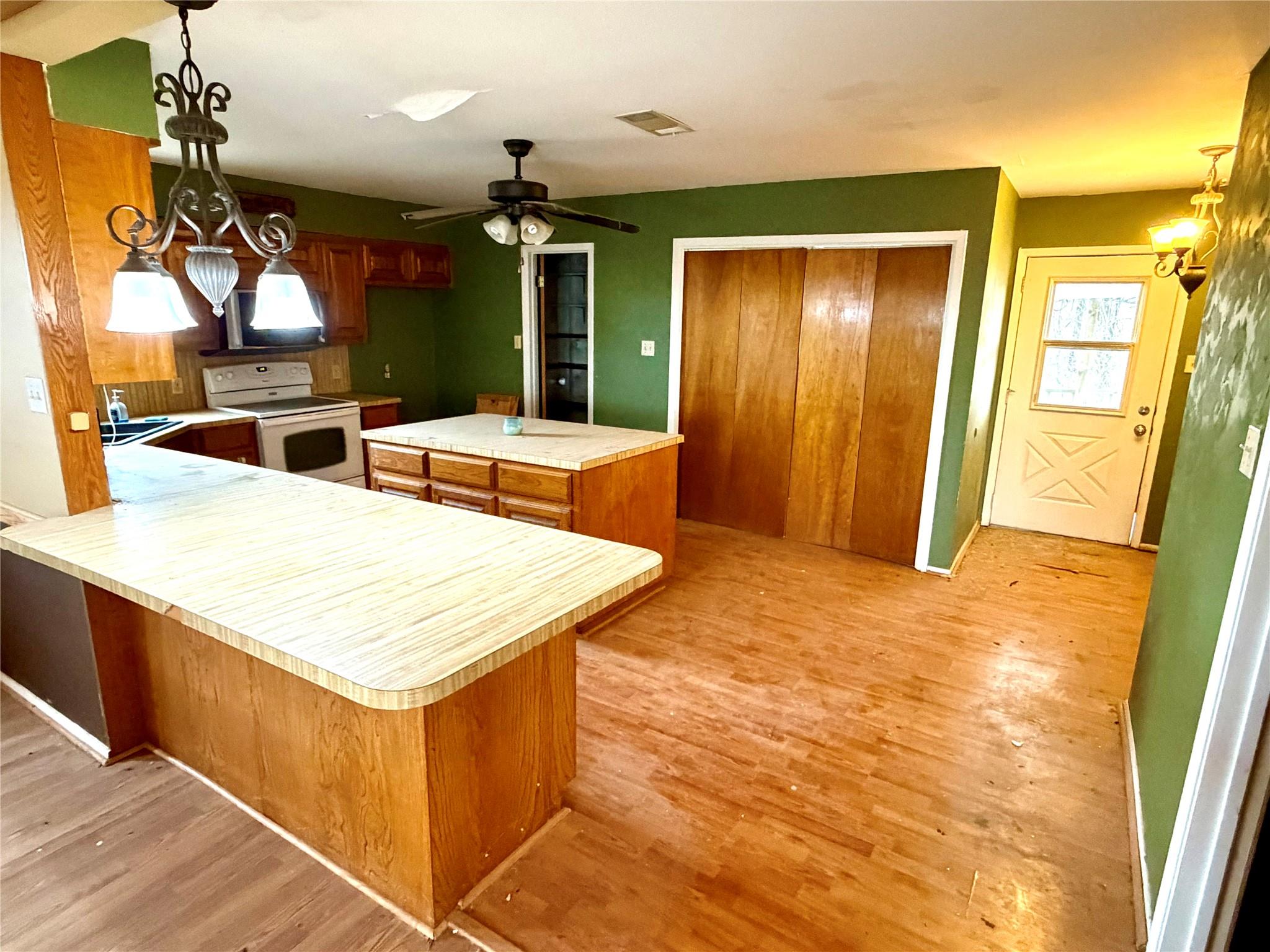 333 Spring Valley ST