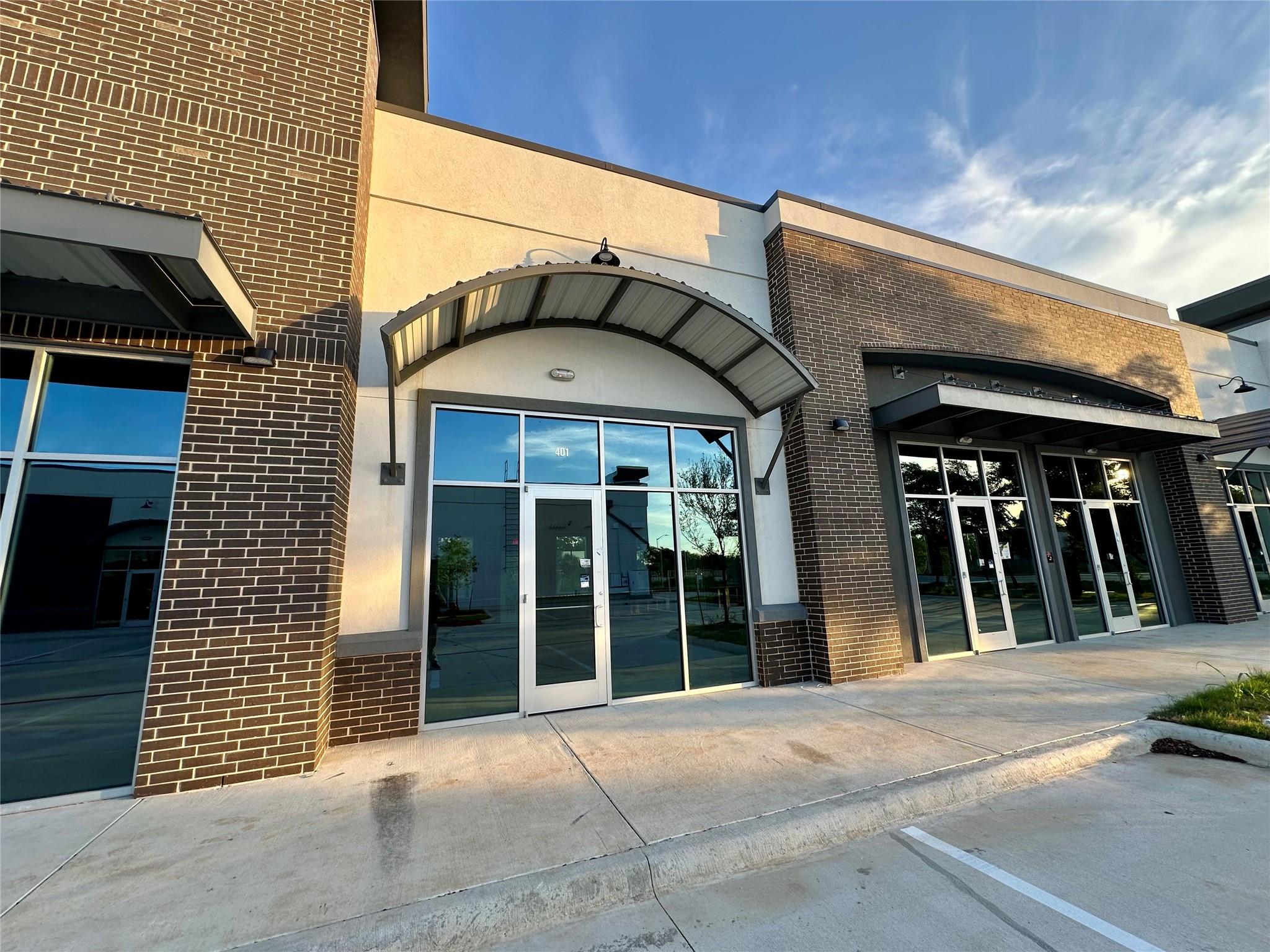 610 Brashear LN # 401