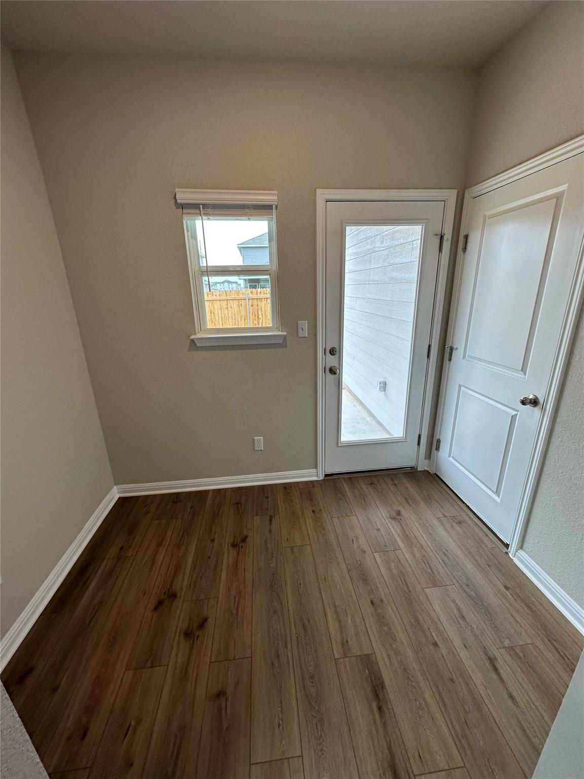 110 Oakdale Meadows LN