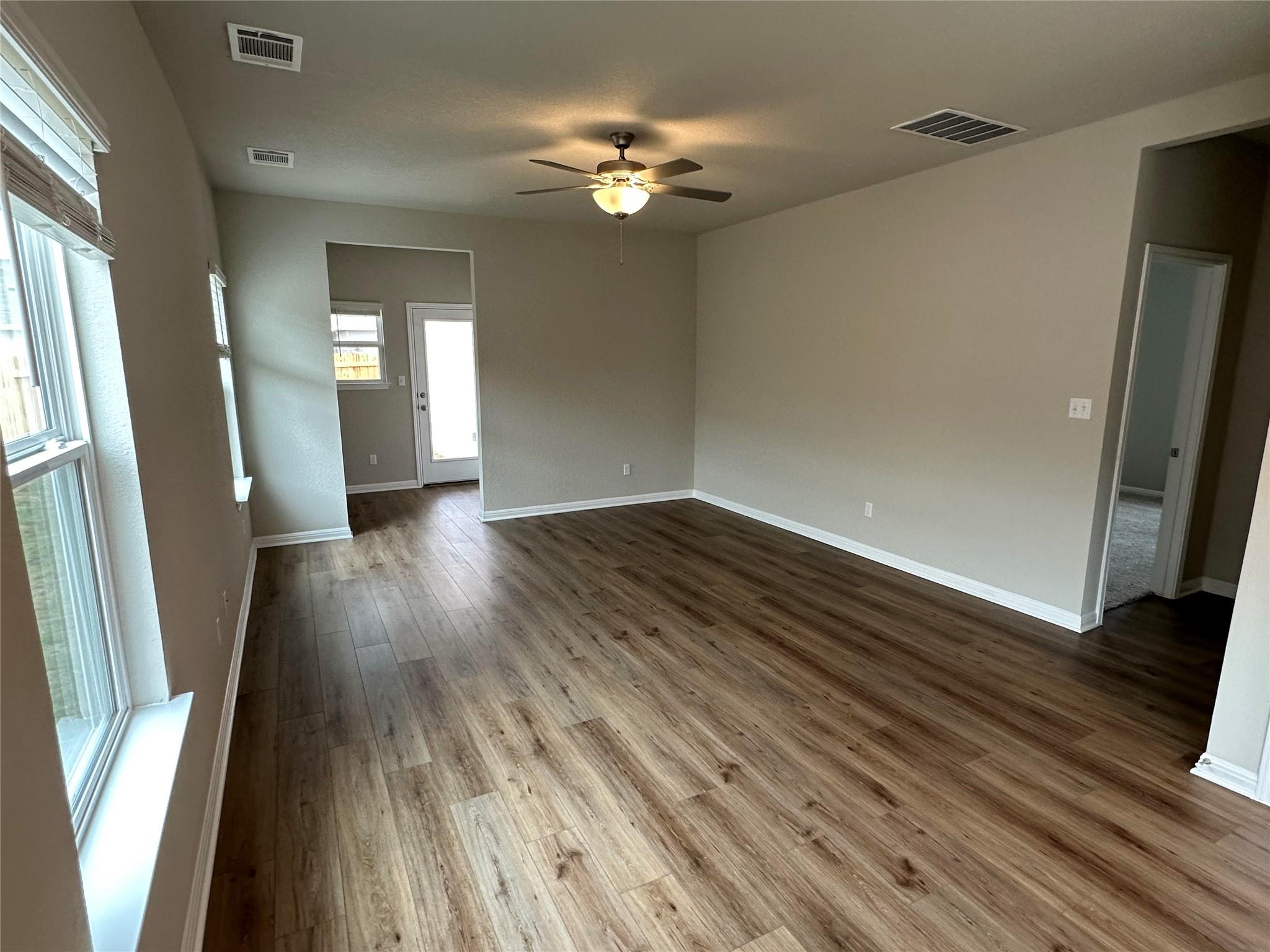 110 Oakdale Meadows LN