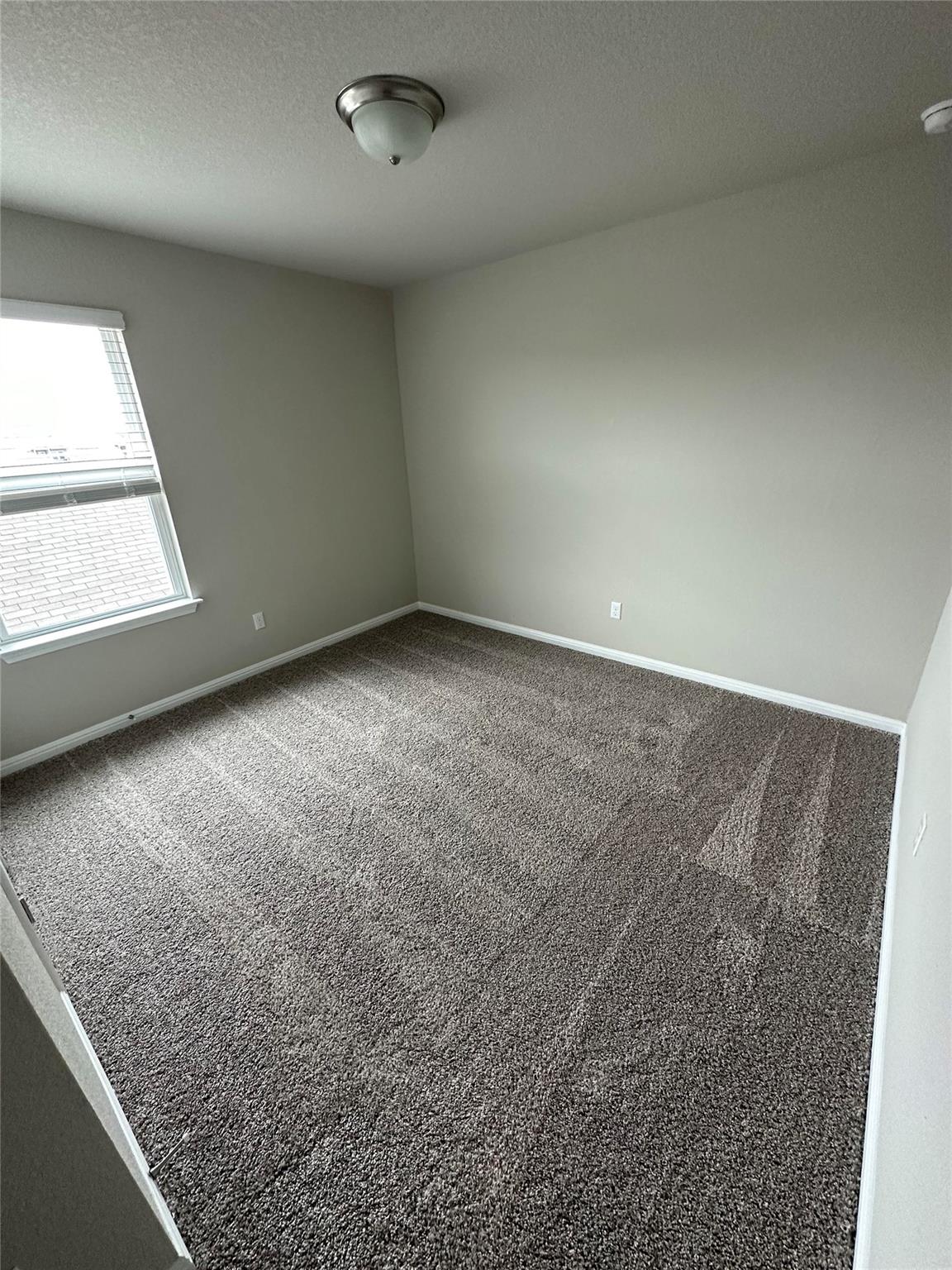 110 Oakdale Meadows LN