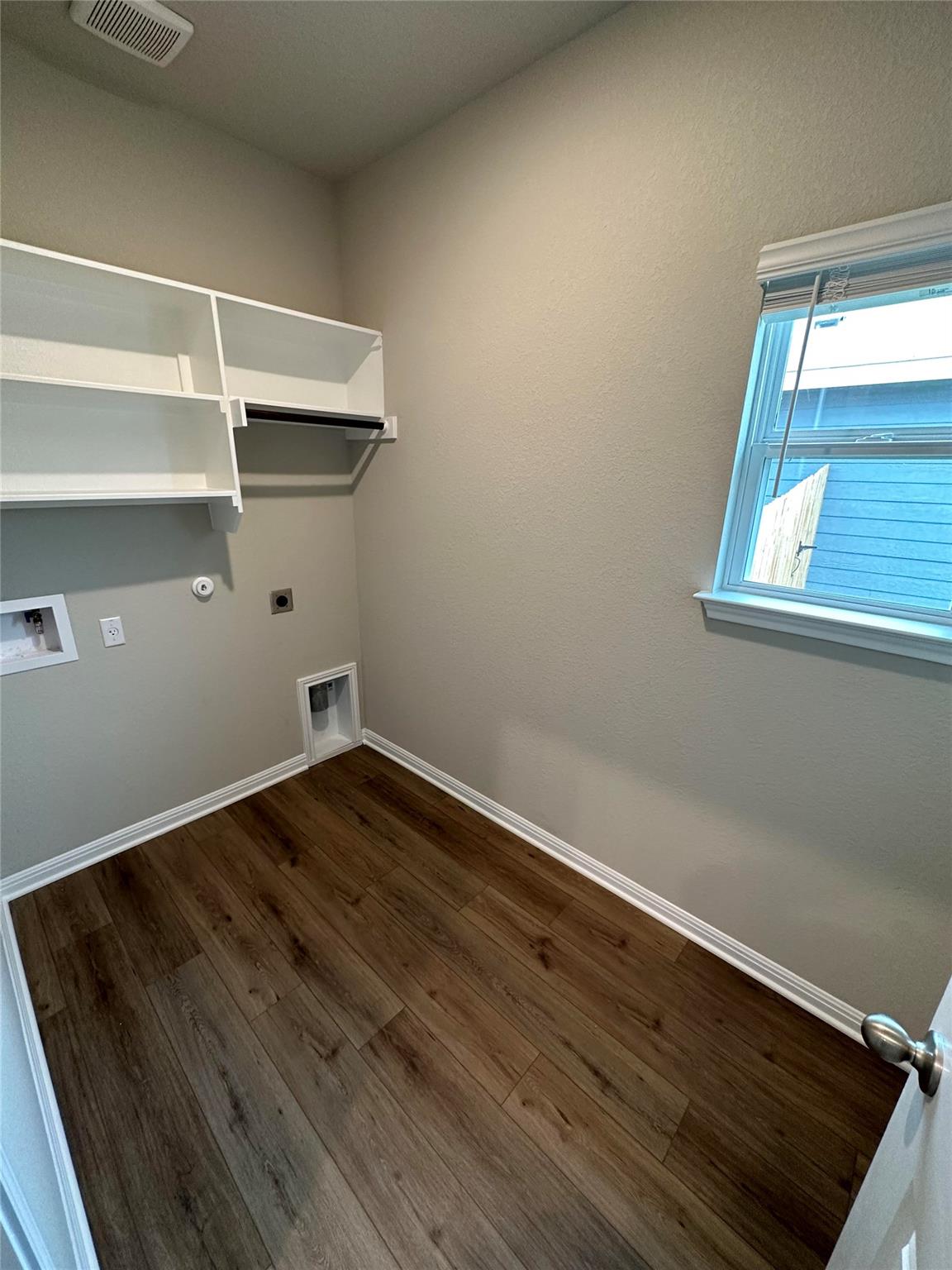 110 Oakdale Meadows LN