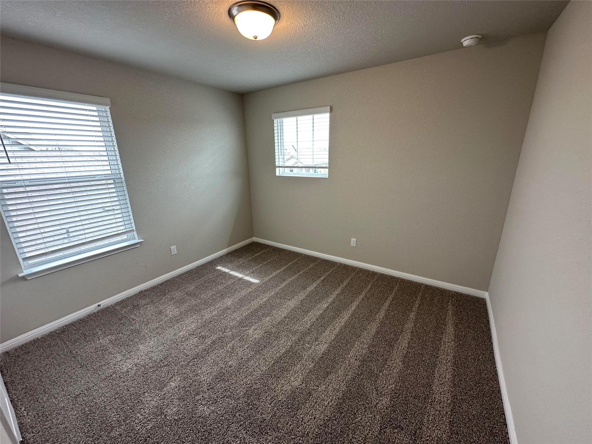 110 Oakdale Meadows LN