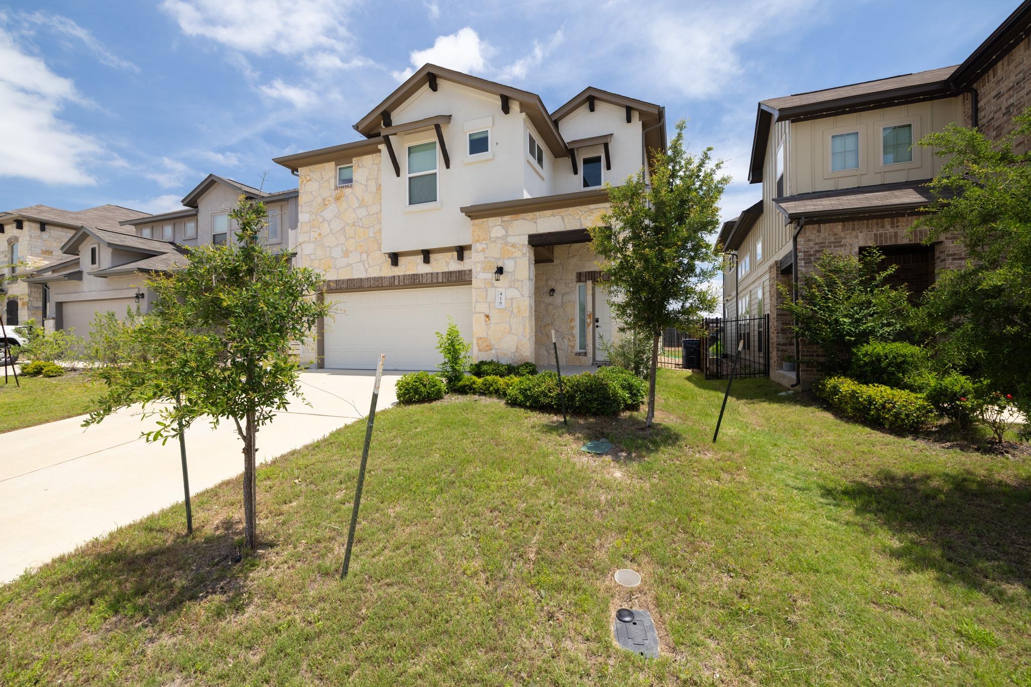 416 Staunton DR