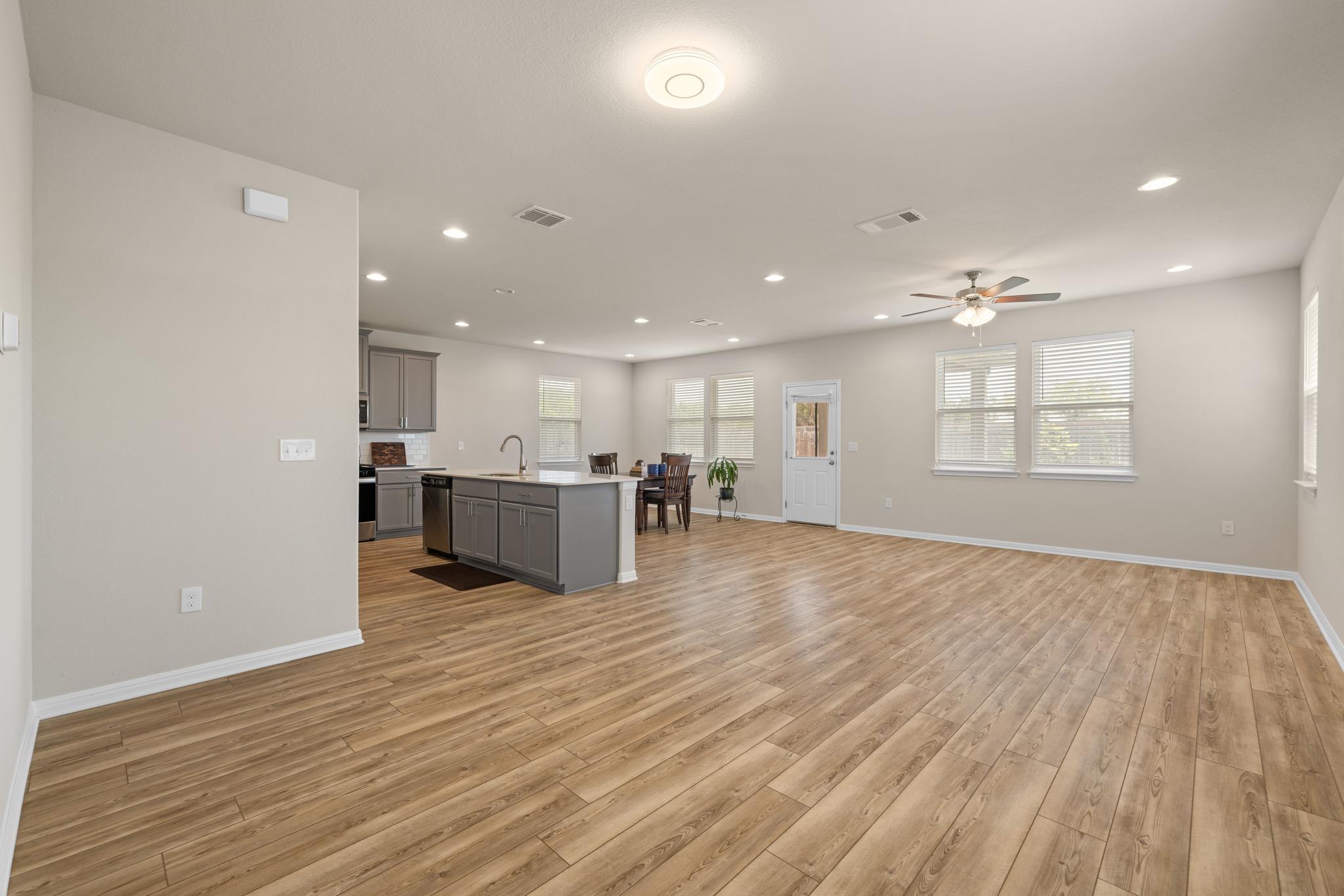 416 Staunton DR