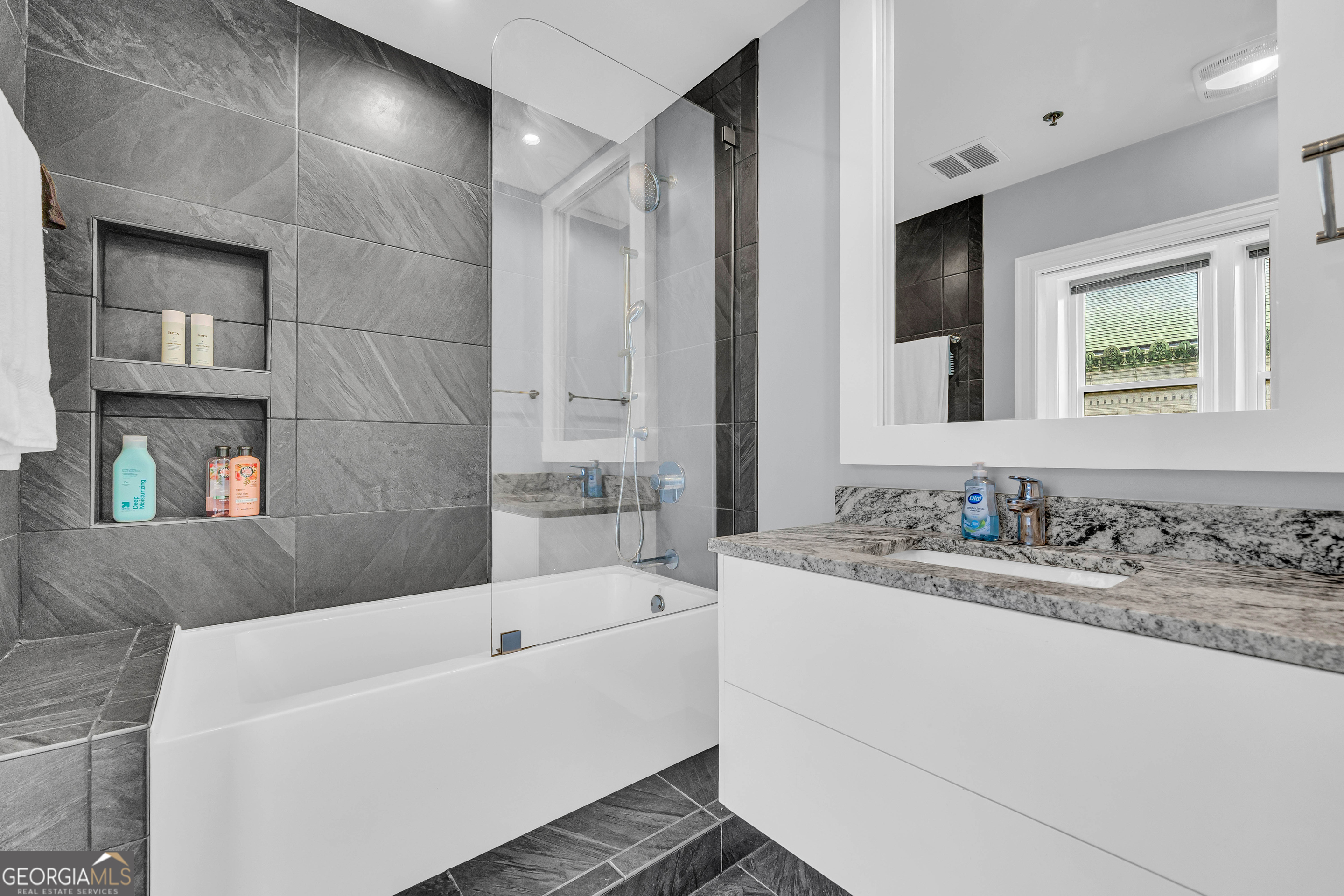 57 Forsyth Street NW APT 5D