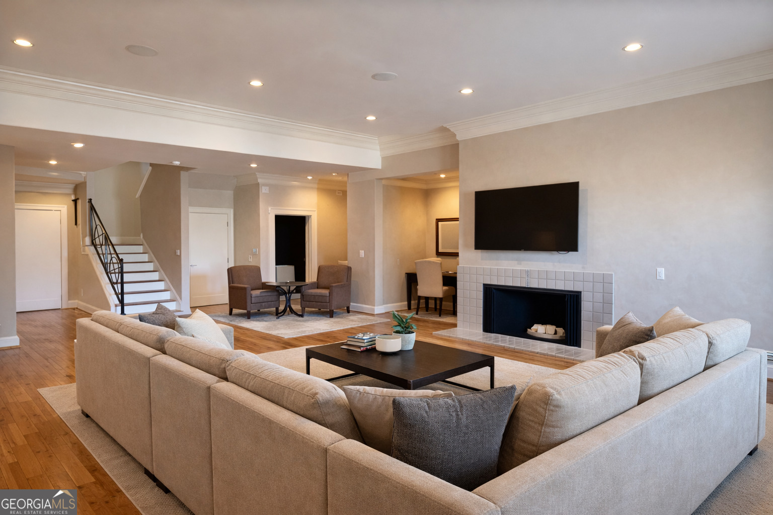 8360 Jett Ferry Road