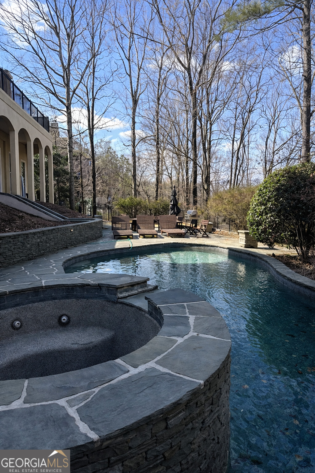 8360 Jett Ferry Road