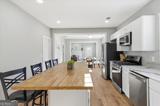2955 E Point