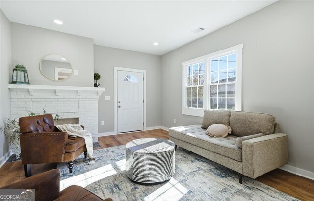2955 E Point