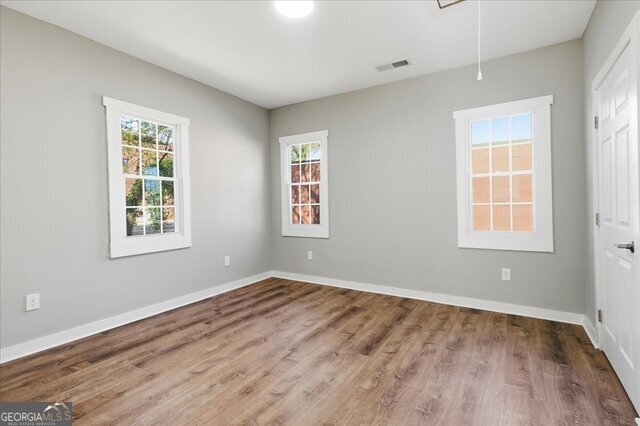 2955 E Point