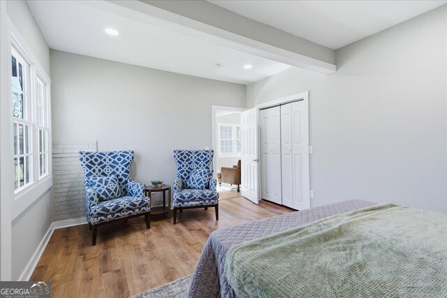 2955 E Point