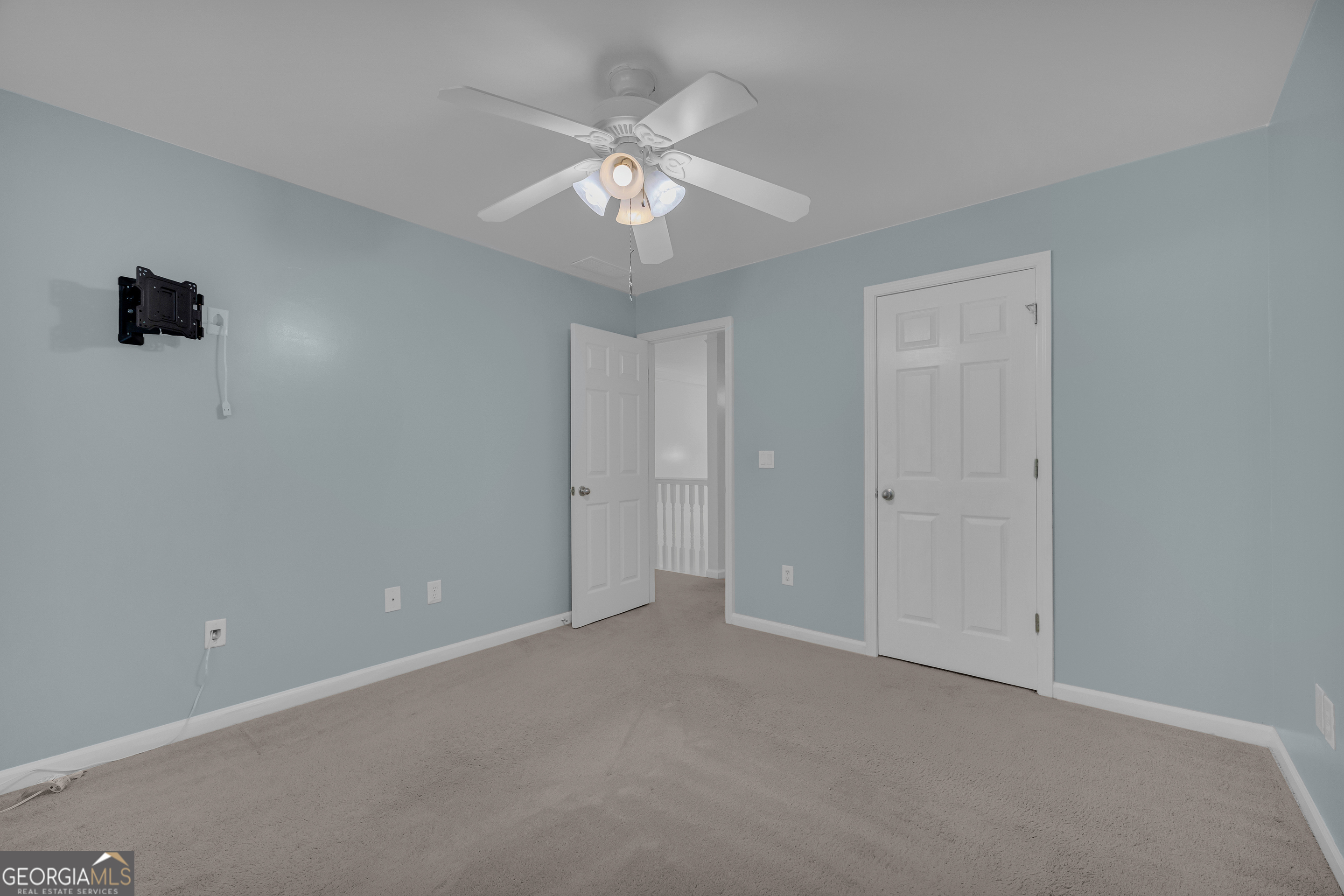 1729 Lakeland Lane