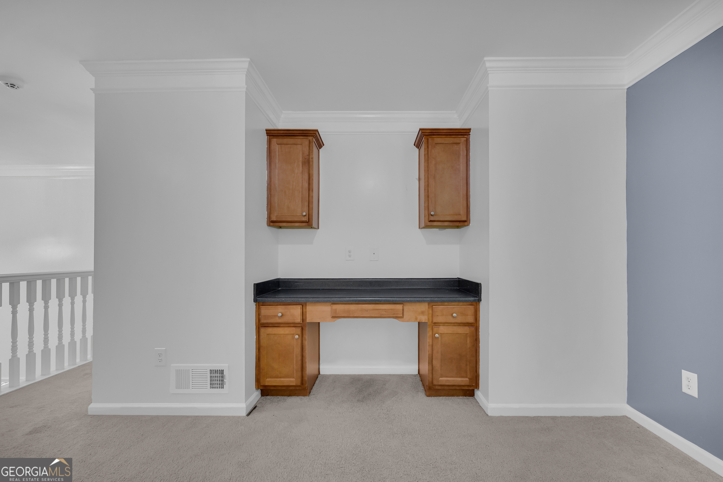 1729 Lakeland Lane
