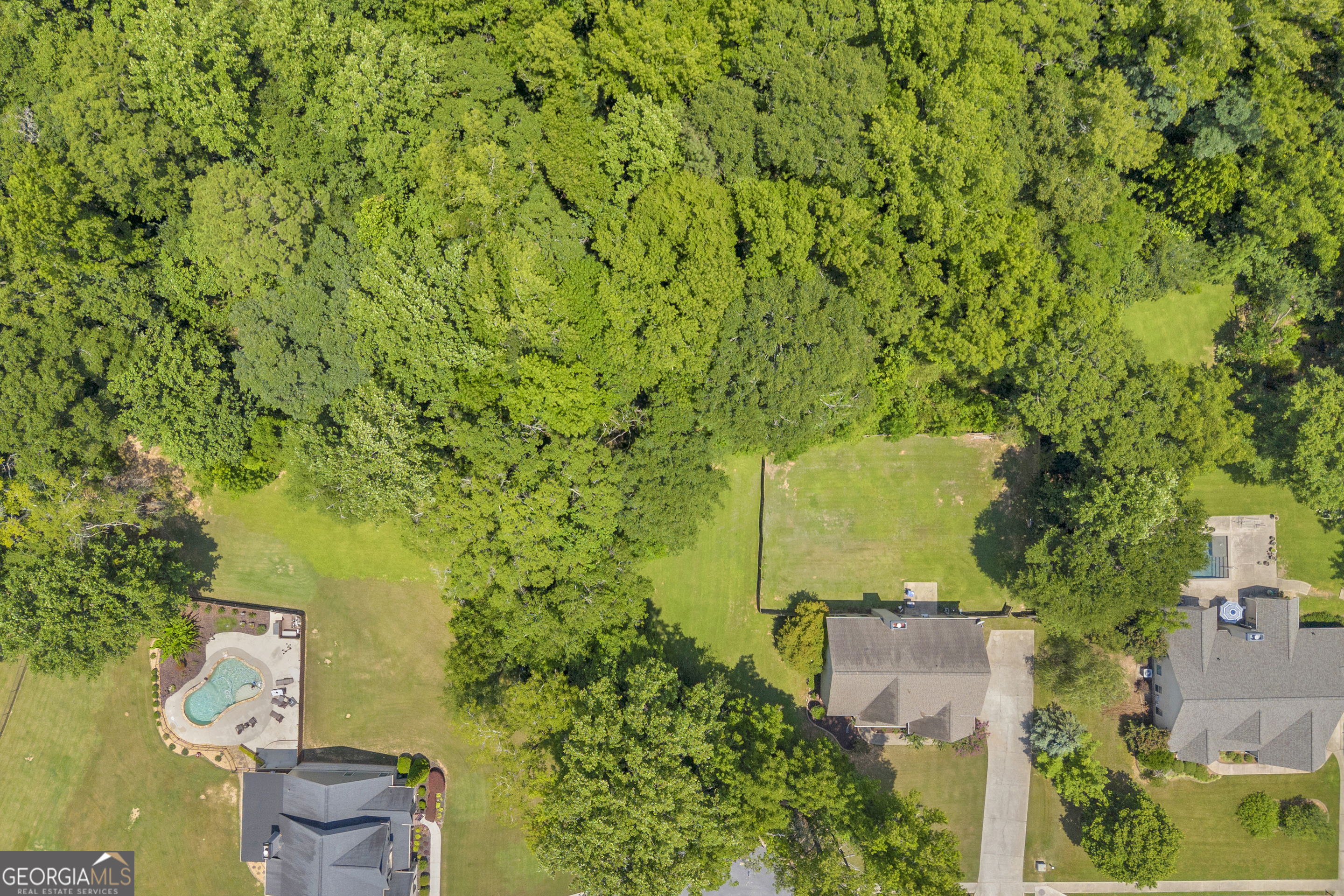 1729 Lakeland Lane